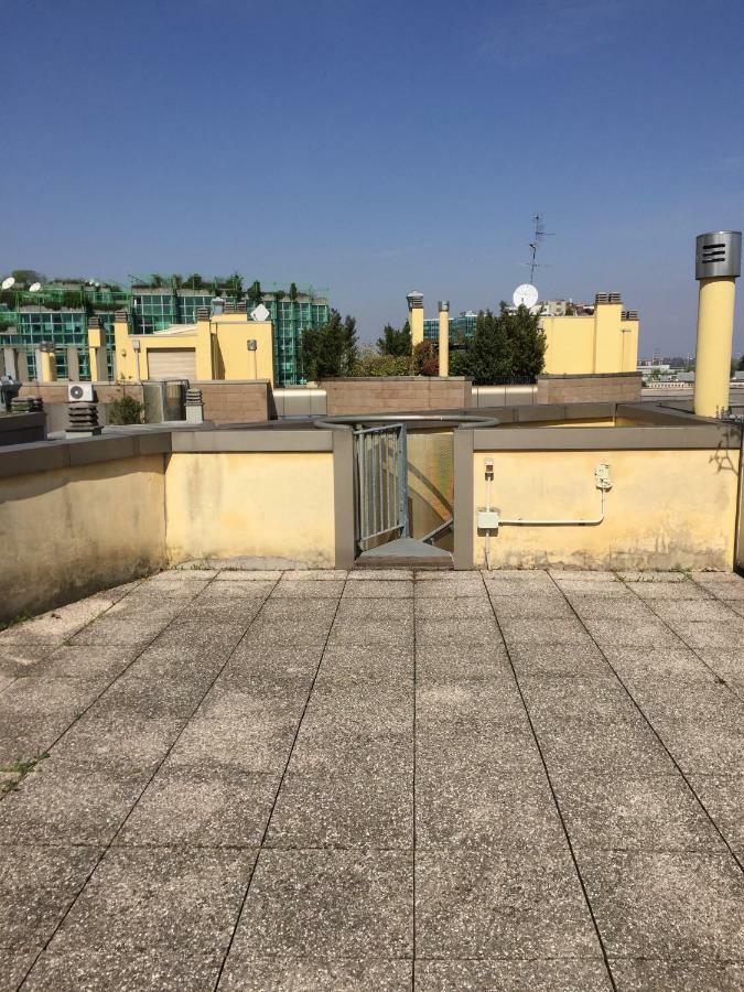 Cozy Penthouse Villa San Donato Milanese Exterior photo